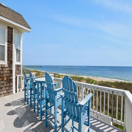 JR25: Beach Breeze | Top Level Sun Deck