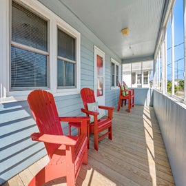 GR4210: Gallery Row 4210 | Front Porch