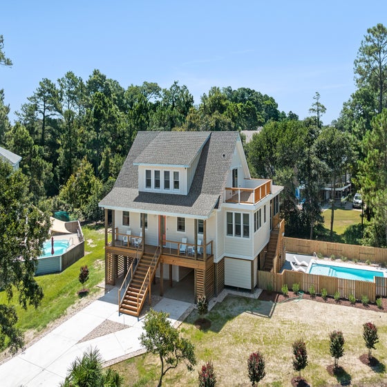 CL01: Creamsicle Cottage | Front Exterior