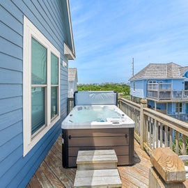 SS47: Vacation Station | Top Level Deck w/ Hot Tub
